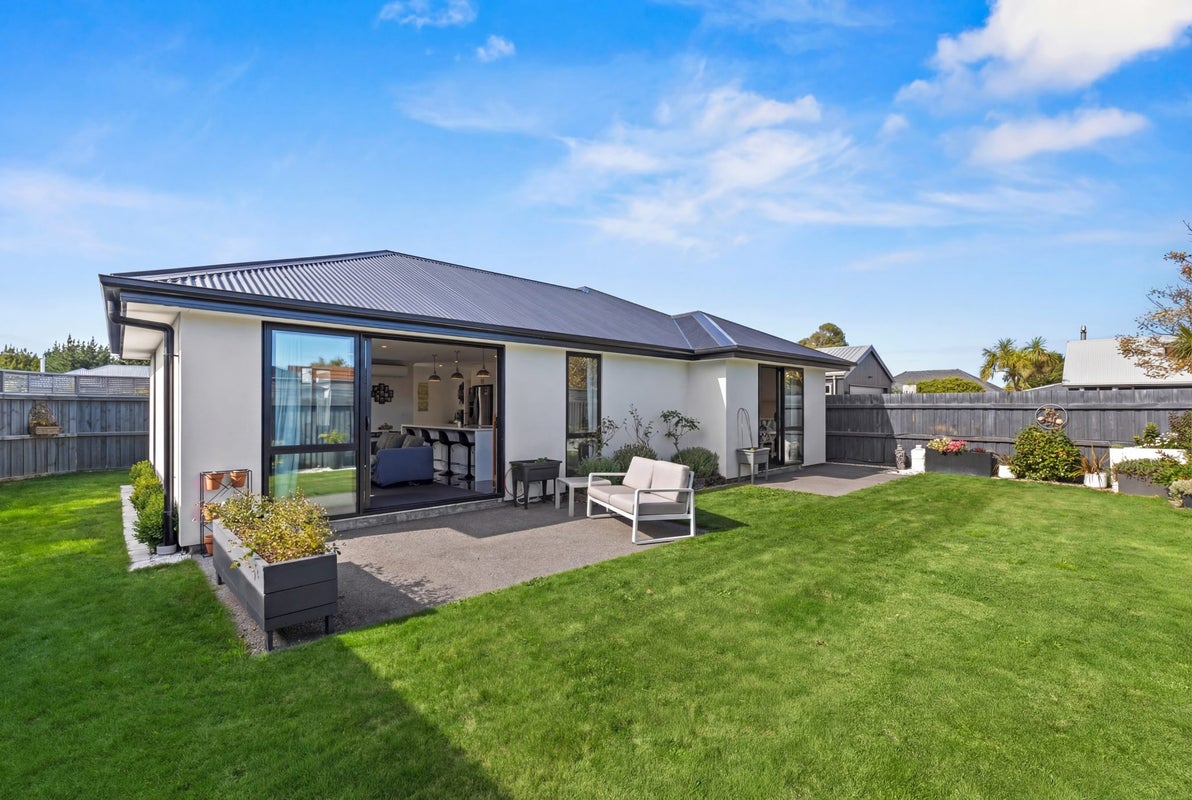 414 Bower Avenue, Parklands, Christchurch - Carousel 1
