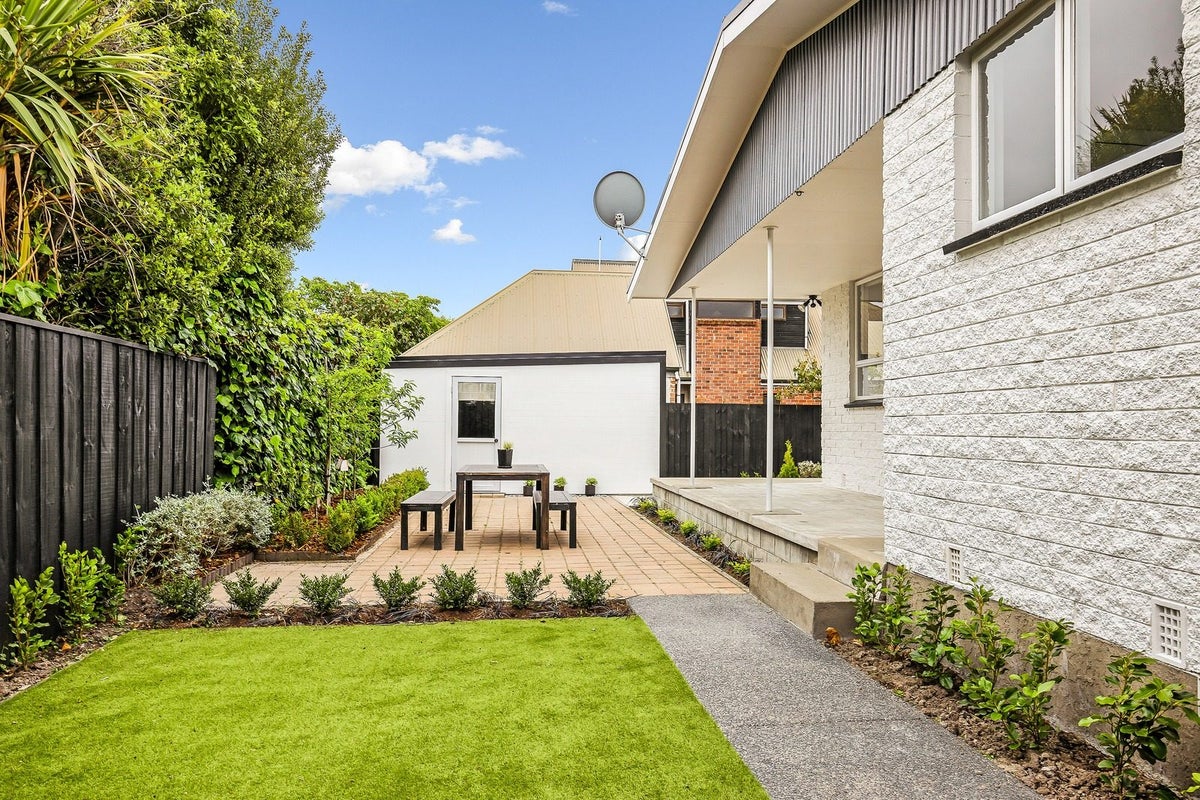 2/15A Bennett Street, St Albans, Christchurch - Carousel 16