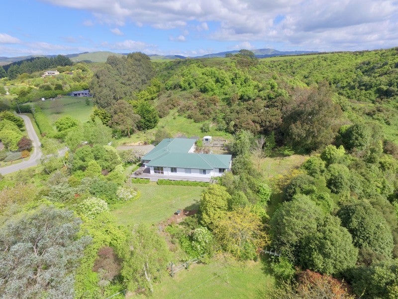 10 Whisky Way, Palmerston North - Carousel 1
