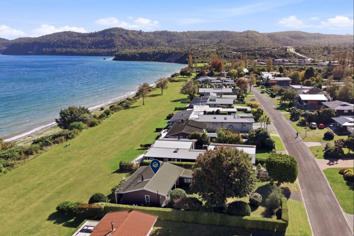 10 Nisbet Terrace, Kinloch, Taupo - Carousel 2