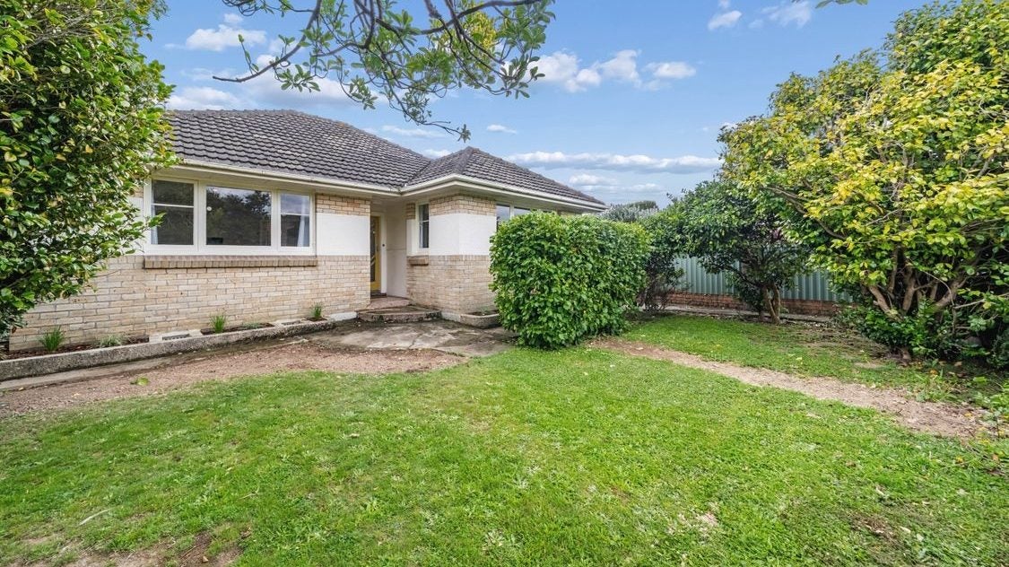 2A Stephen Street, Trentham, Upper Hutt - Carousel 1
