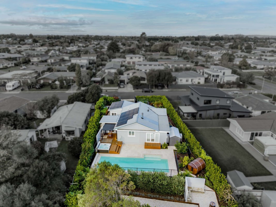 37 Chester Street, Taradale, Napier - Carousel 1