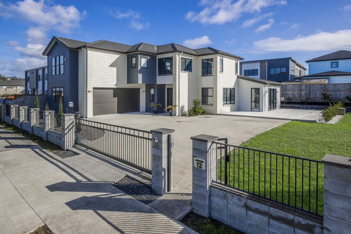 12 Freshland Drive, Flat Bush, Auckland - Carousel 13
