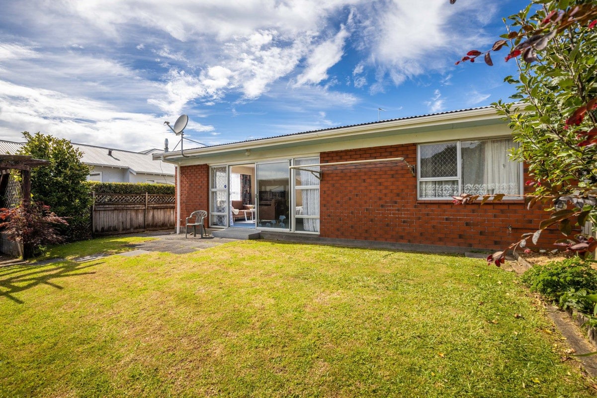 1/22 Barrett Street, Westown, New Plymouth - Carousel 22