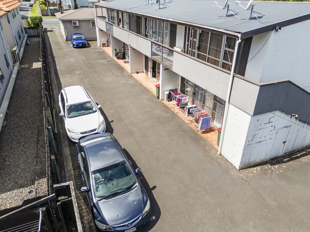 4/259 Ulster Street, Whitiora, Hamilton - Carousel 1
