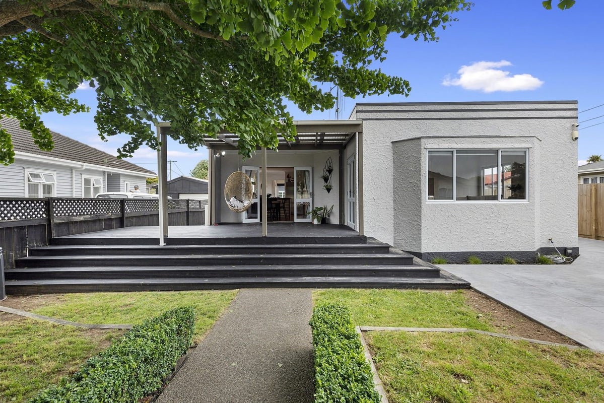 25 Fox Street, Hamilton East, Hamilton - Carousel 1