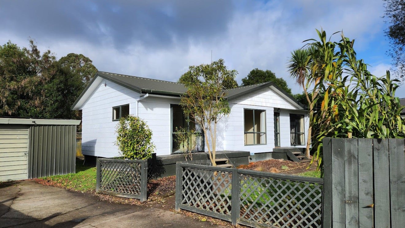 9 Emmerdale Mews, Highbury, Palmerston North - Carousel 1