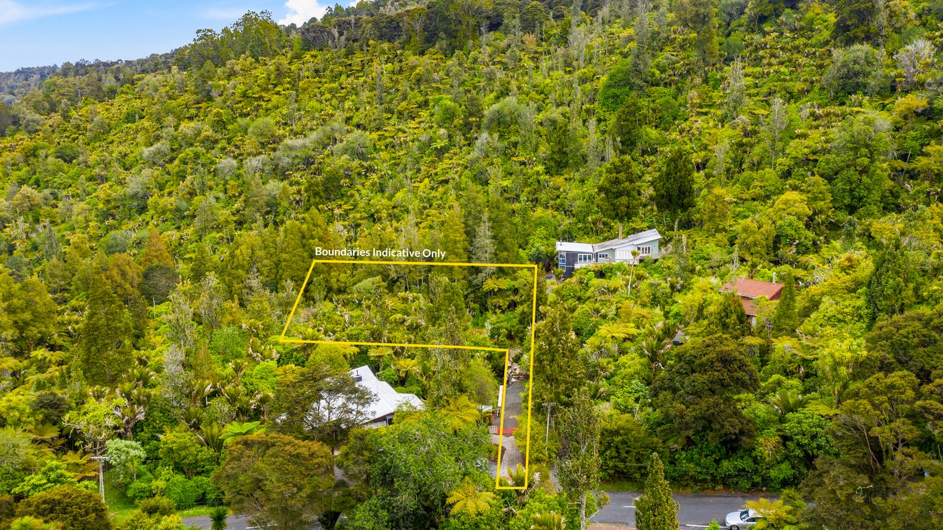 63 Waima Crescent, Titirangi, Auckland - Carousel 2