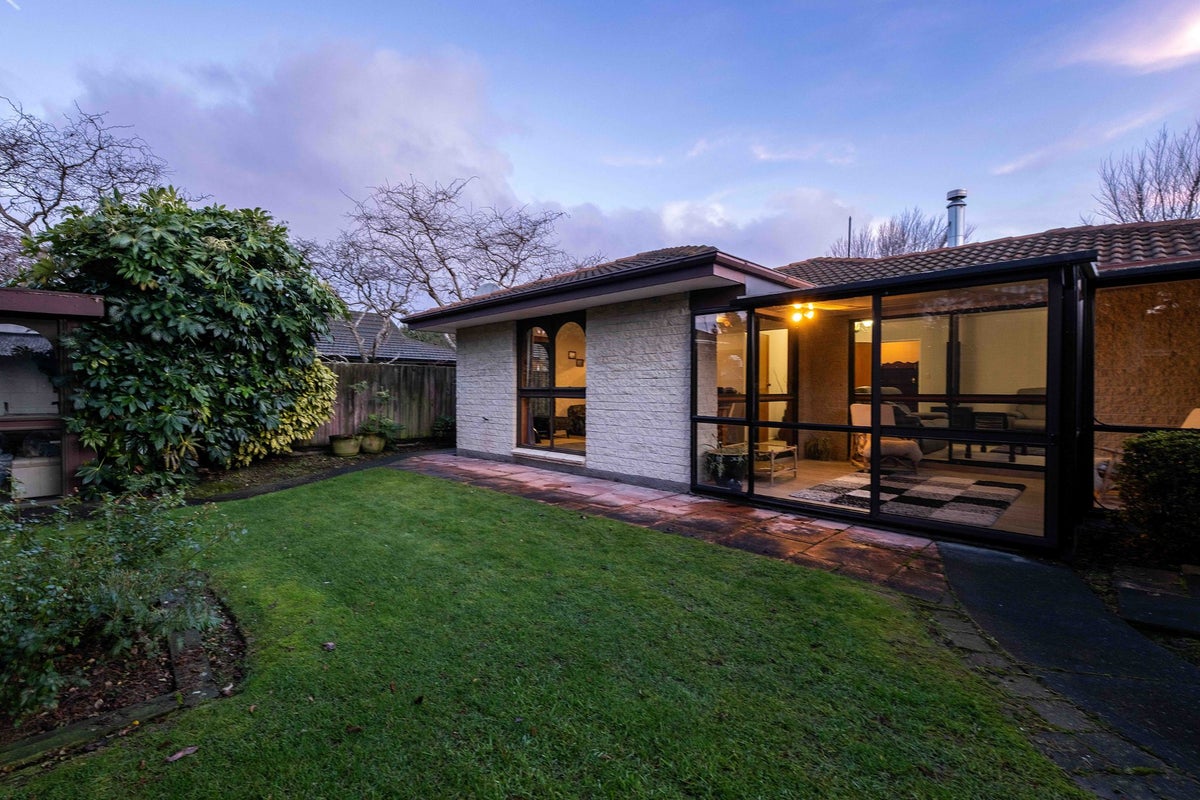22 Broadfell Avenue, Avonhead, Christchurch - Carousel 2