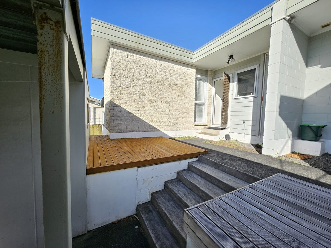 2/91 Diana Drive, Glenfield, Auckland - Carousel 2