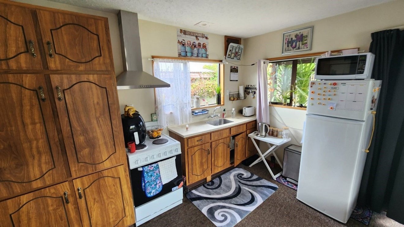 8 Cheyenne Street, Sockburn, Christchurch - Carousel 2