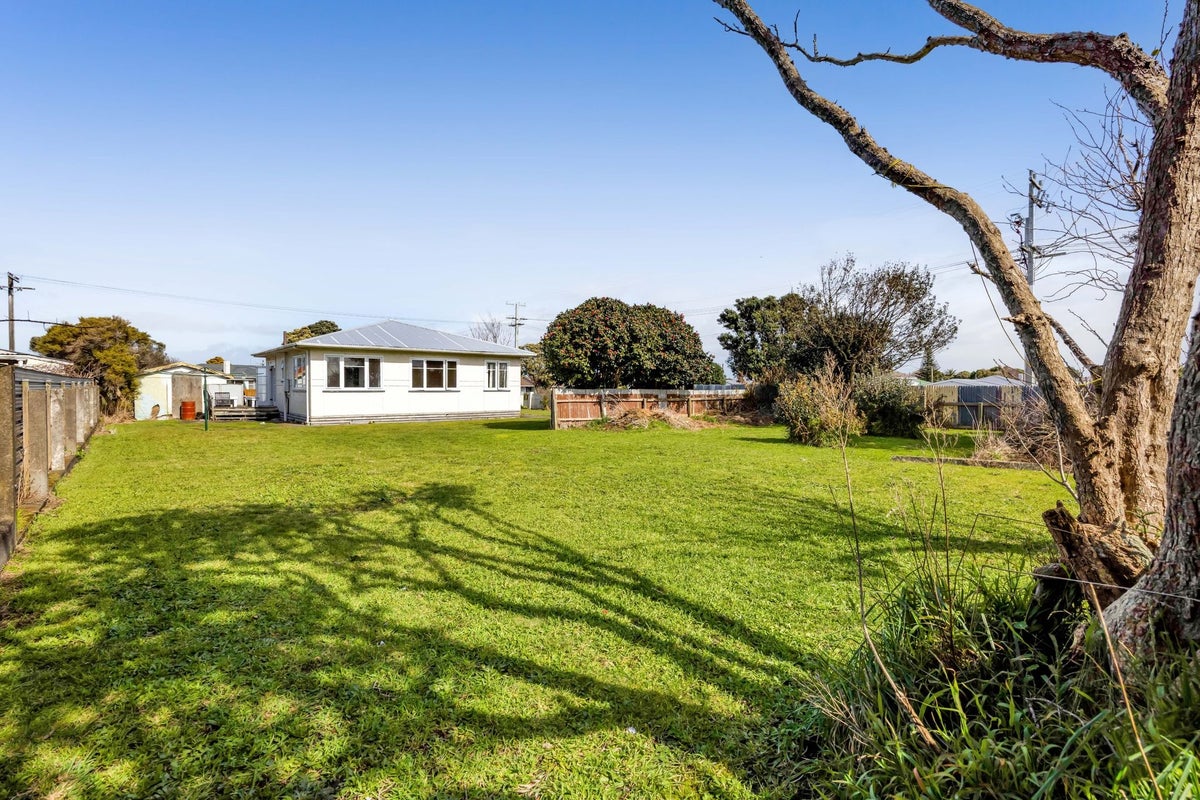 21 Kapuni Street, Manaia, South Taranaki, Taranaki - Carousel 15