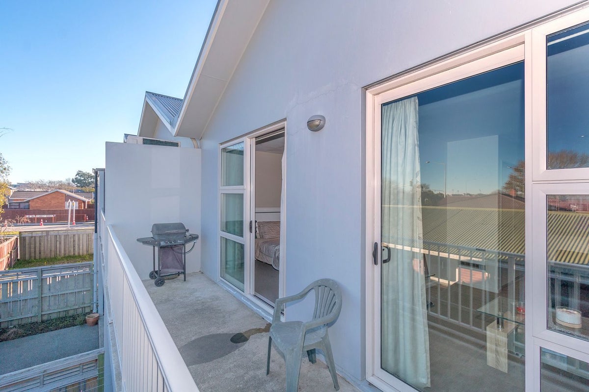 13/14 Brougham Street, Addington, Christchurch - Carousel 1
