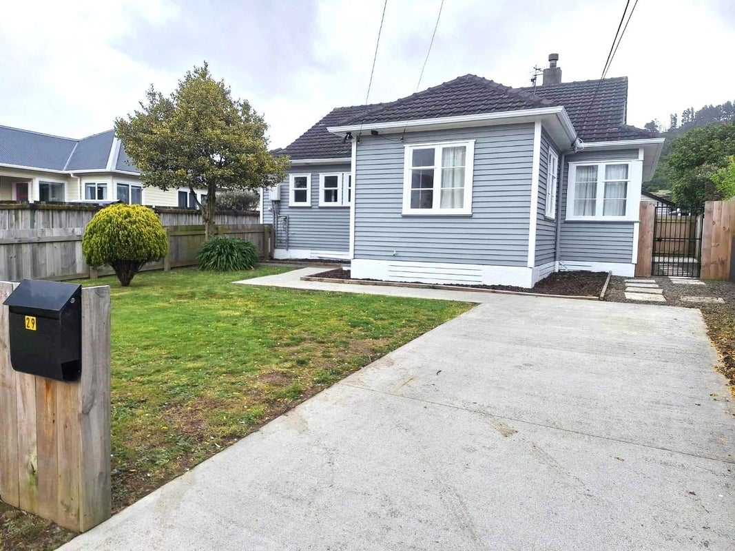 29 Compton Crescent, Taita, Lower Hutt - Carousel 1