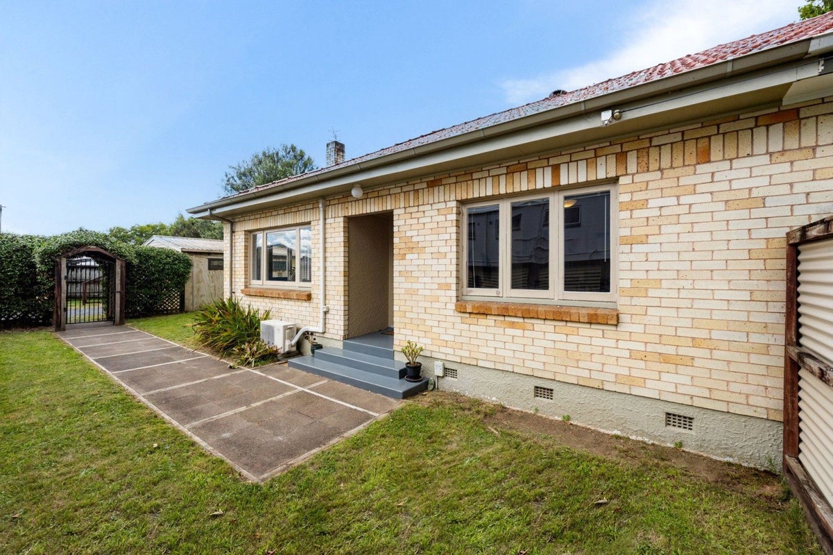 198 Grey Street, Hamilton East, Hamilton - Carousel 2