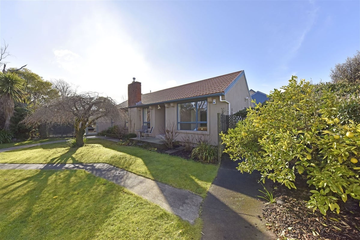 2B Downing Street, Hoon Hay, Christchurch - Carousel 1