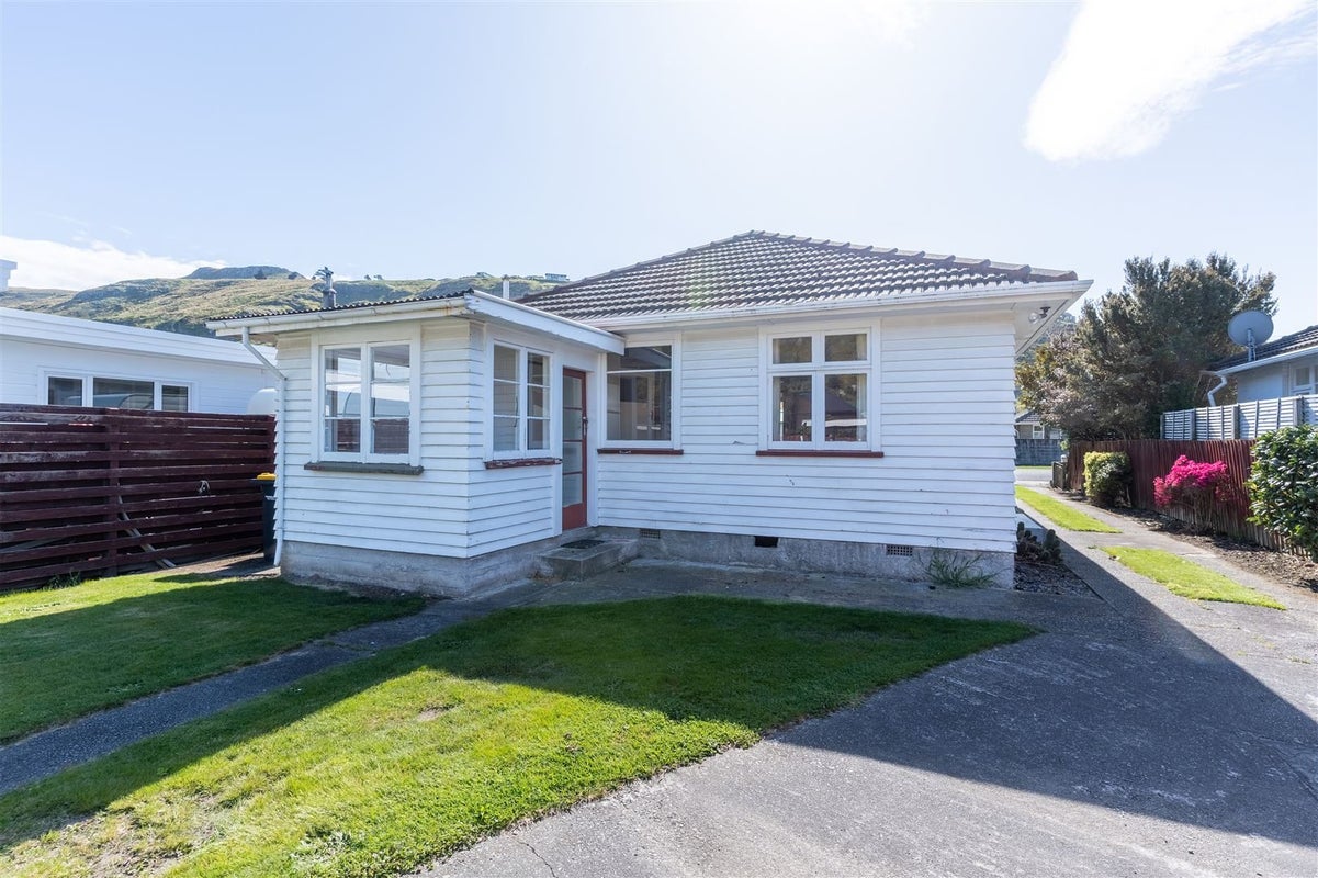 19 van Asch Street, Sumner, Christchurch - Carousel 2
