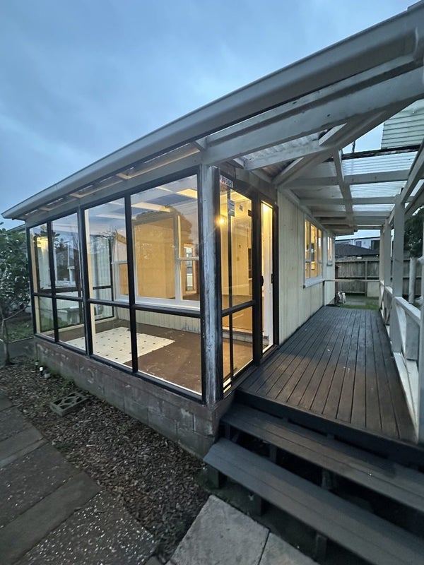 4/39 Miro Street, New Lynn, Auckland - Carousel 1