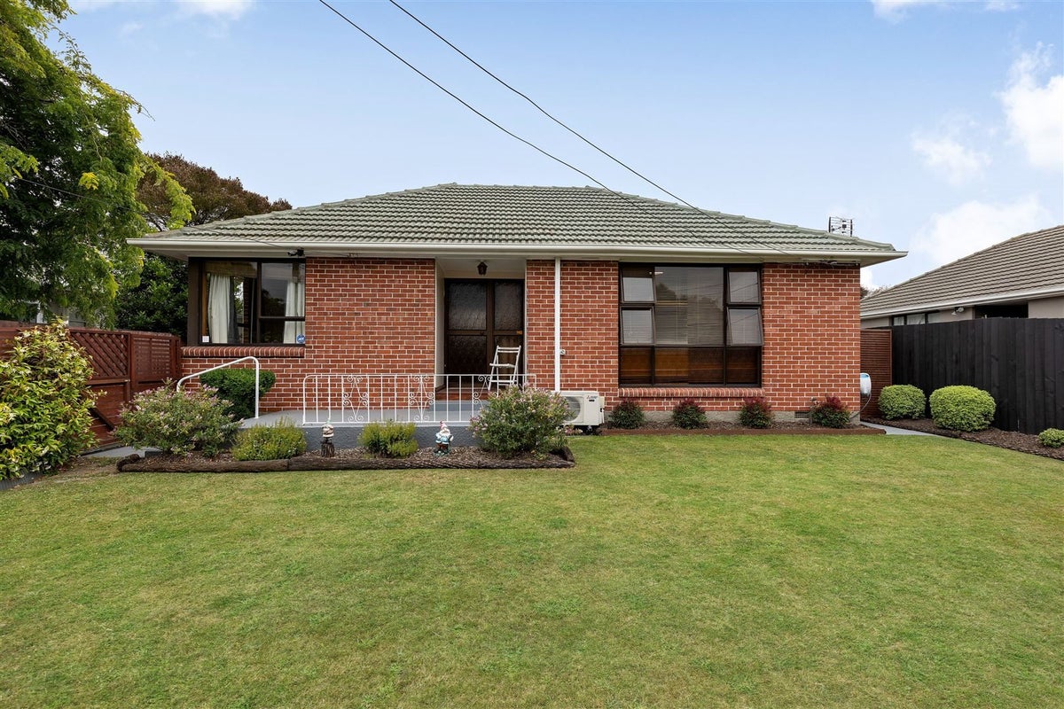 35 Dunedin Street, Redwood, Christchurch - Carousel 1
