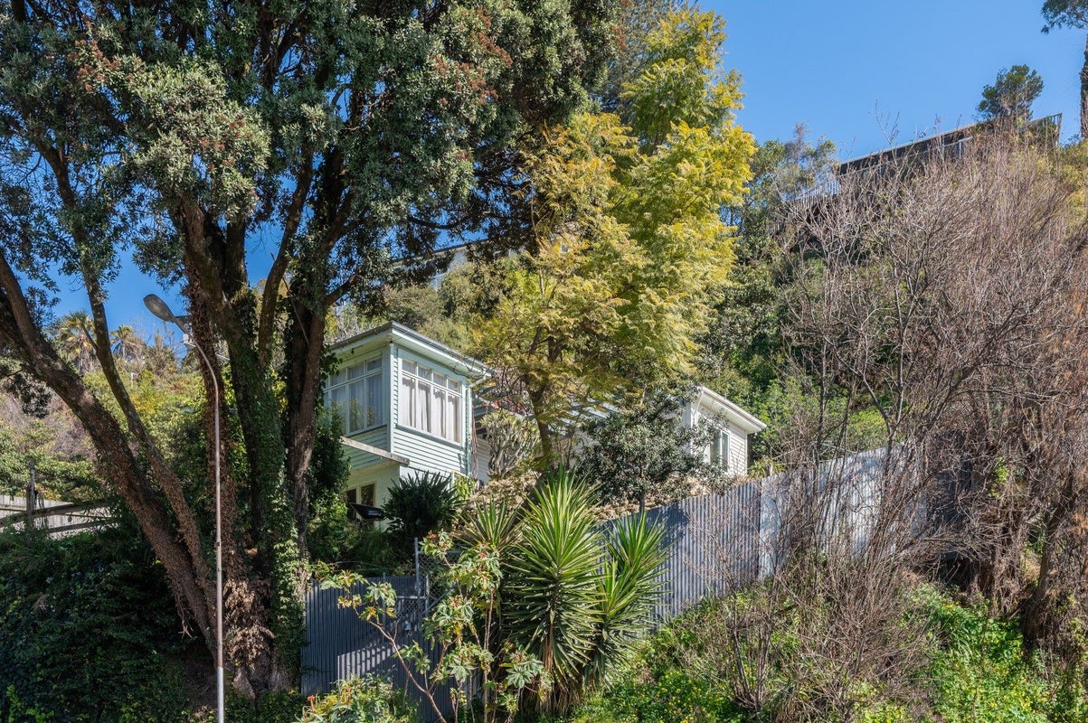 3 Hornsey Road, Bluff Hill, Napier - Carousel 1
