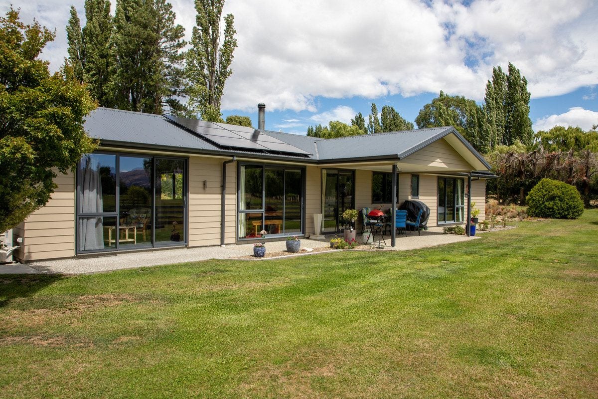 24 Blackman Avenue, Sawyers Bay, Port Chalmers - Carousel 1