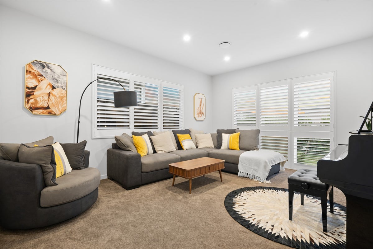 12 Rauaruhe Road, Rosehill, Papakura - Carousel 2