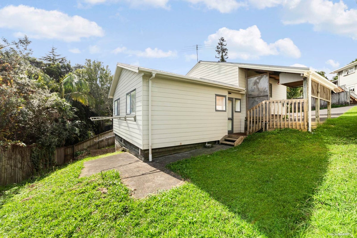 26B Sunnyfield Crescent, Glenfield, Auckland - Carousel 2