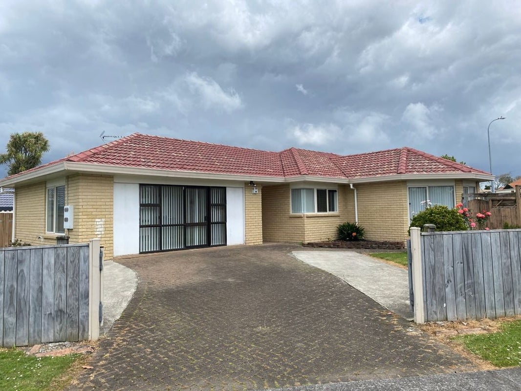 57 Riverton Drive, Randwick Park, Auckland - Carousel 1