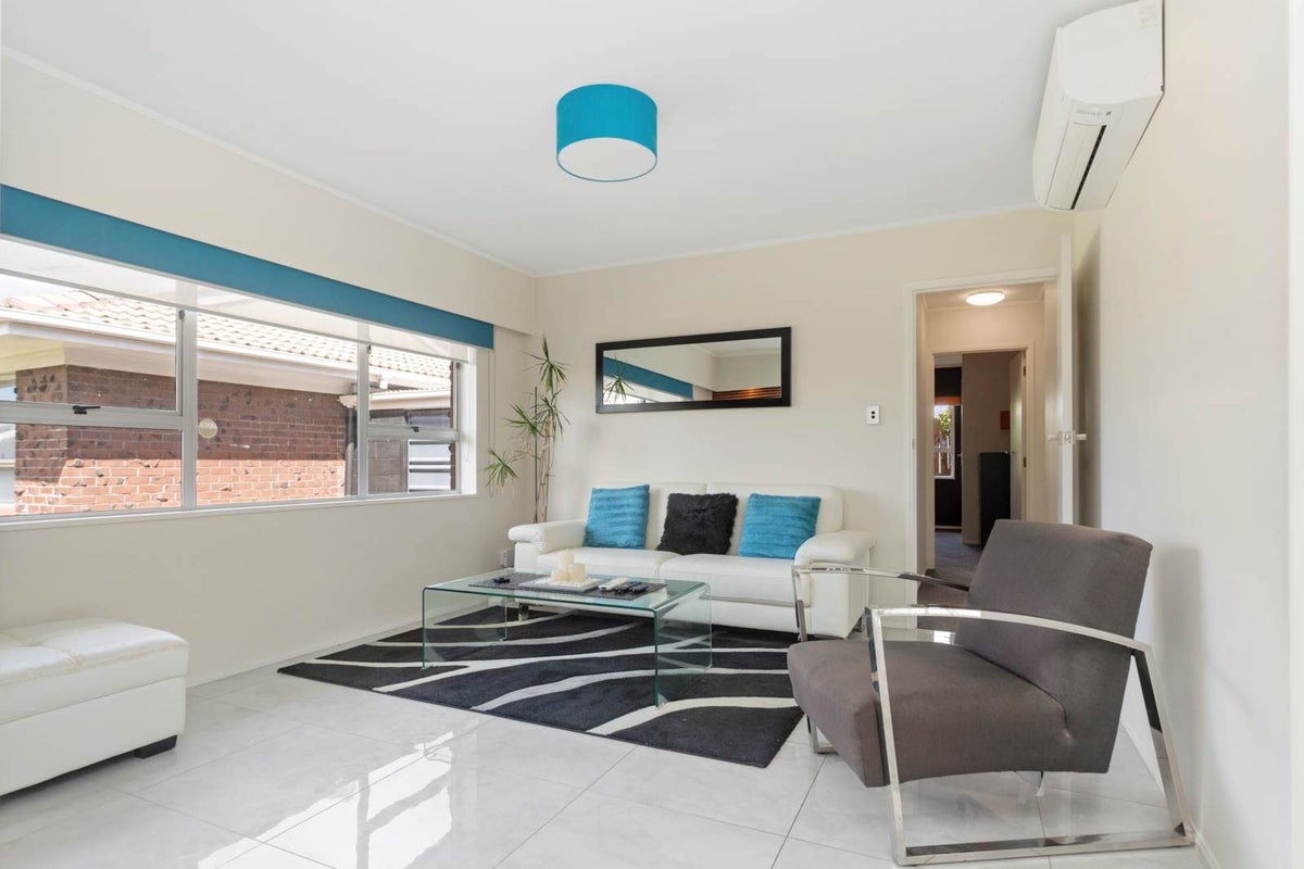 3/1 Don Street, Papakura, Auckland - Carousel 2
