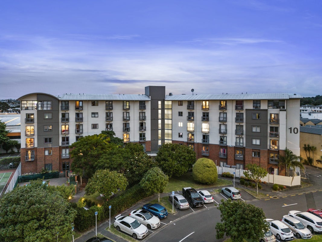2G/10 Crown Lynn Place, New Lynn, Auckland - Carousel 1