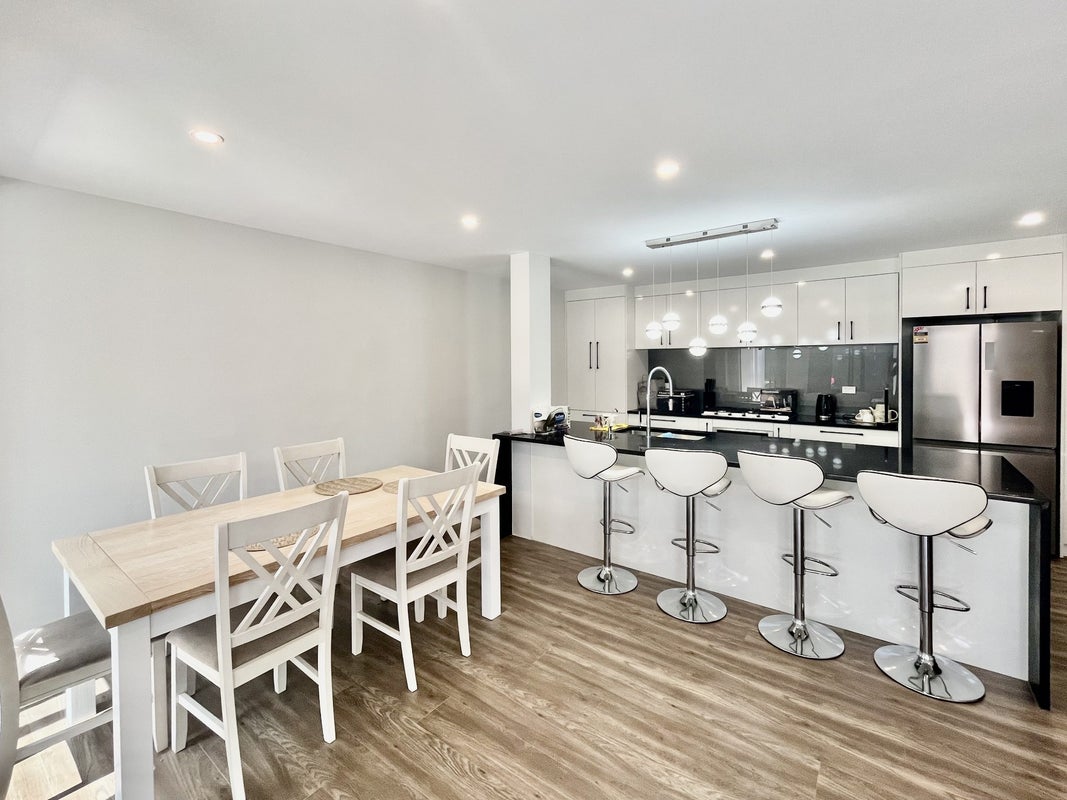 7B Karaka Street, New Lynn, Auckland - Carousel 2