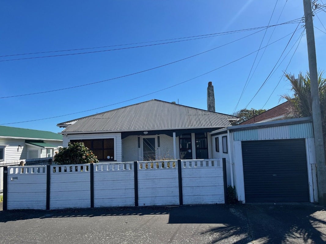 23 Collins Street, Petone, Lower Hutt - Carousel 1