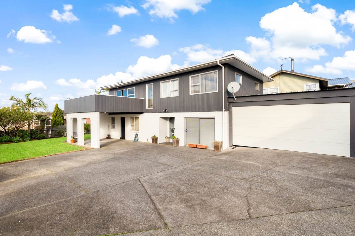 63 Kirby Street, Glendene, Waitakere City, Auckland - Carousel 2