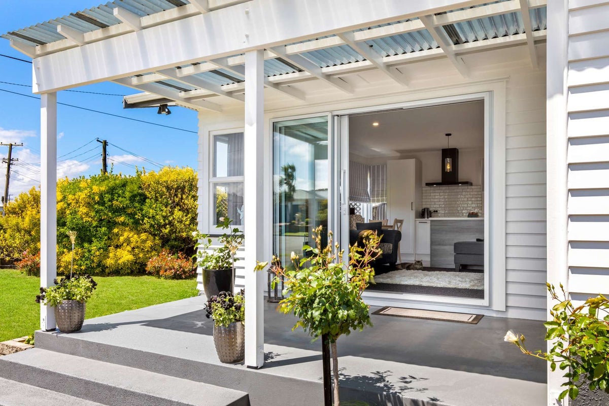 73 Oxford Road, Springvale, Whanganui - Carousel 1
