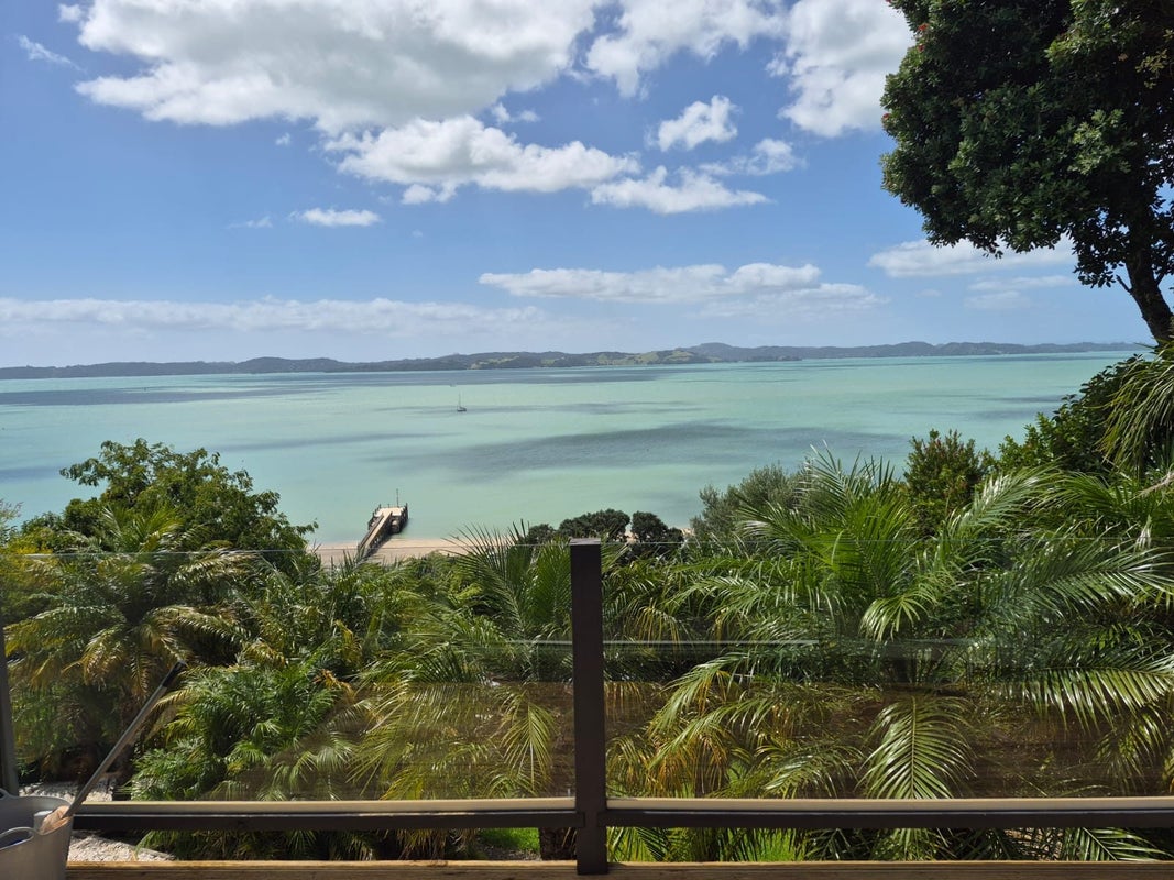 15 Carlton Crescent, Maraetai, Auckland - Carousel 2