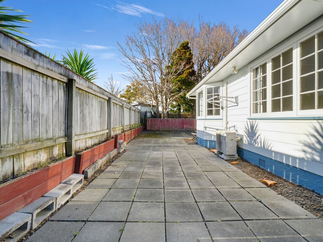16 Cambridge Street, Gonville, Whanganui - Carousel 2