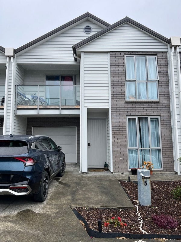5 Quarters Lane, Beachlands, Auckland - Carousel 1