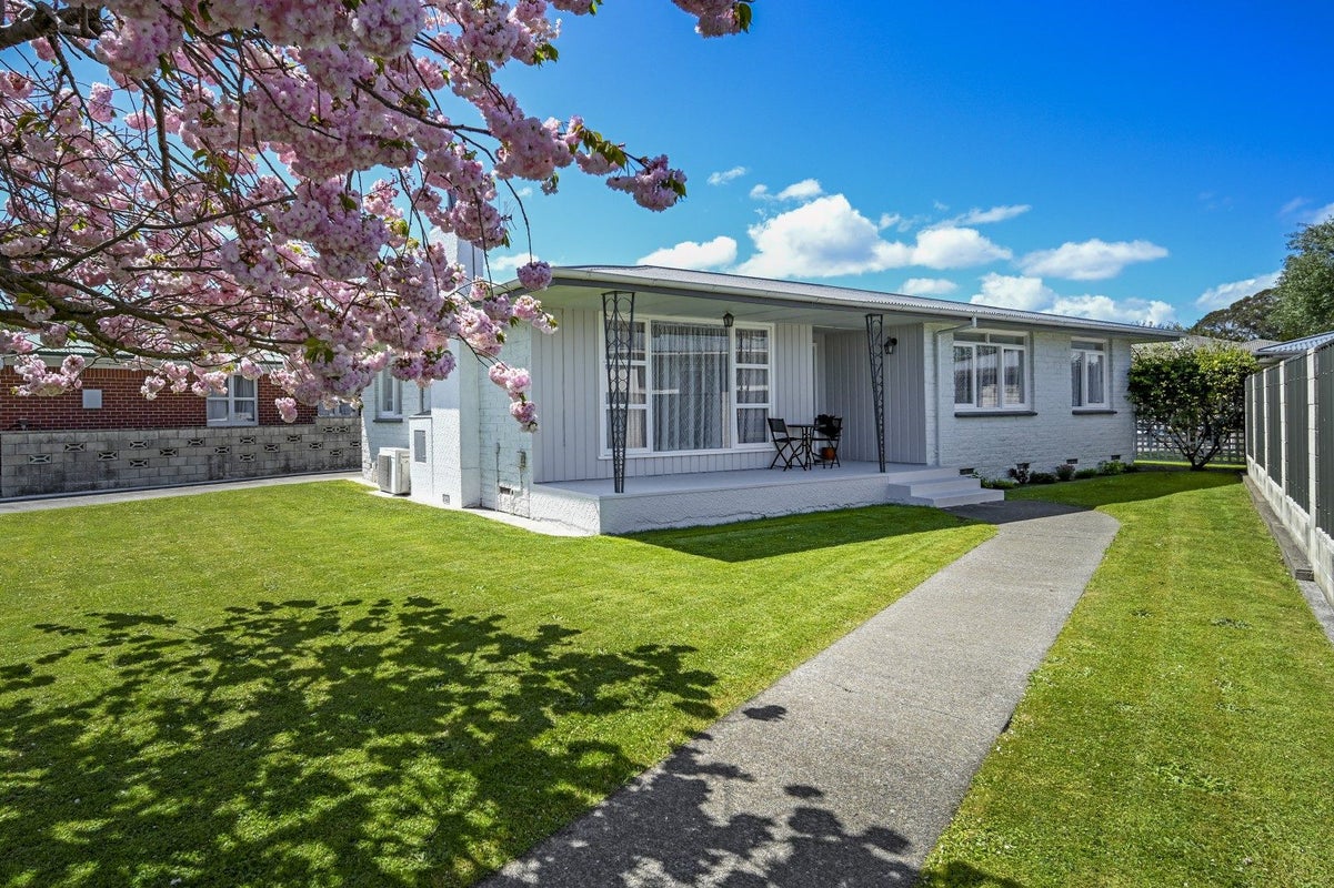405 Nottingley Road, Frimley, Hastings - Carousel 1
