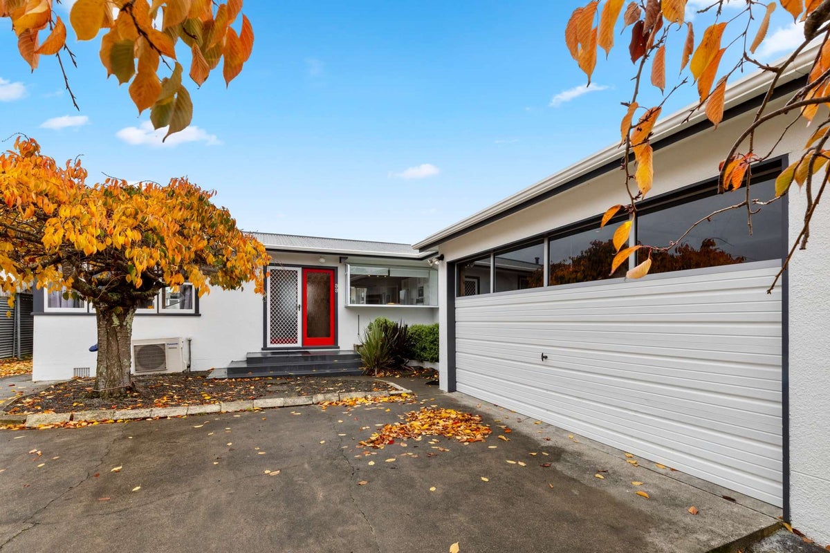 33 Sutherland Crescent, Westbrook, Palmerston North - Carousel 2