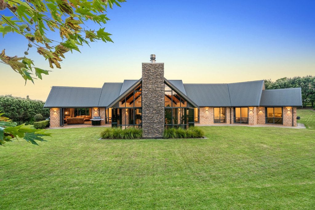 11 Heard Road, Ardmore, Papakura - Carousel 1