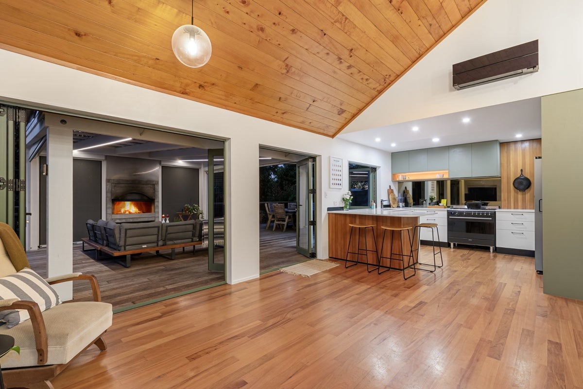 40 Grantston Drive, Pyes Pa, Tauranga - Carousel 2