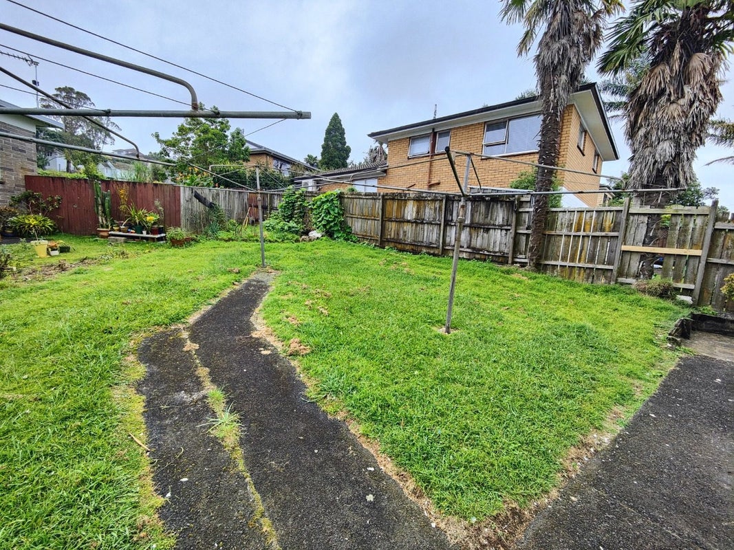 85 Owairaka Avenue, Mount Albert, Auckland - Carousel 9