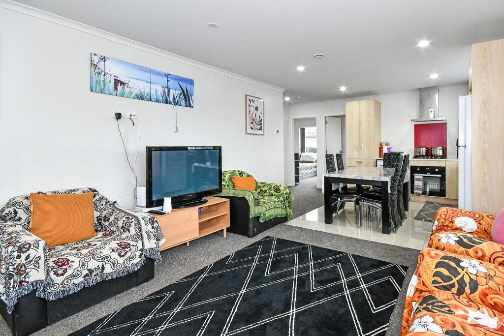 39A Senator Drive, Manurewa, Auckland - Carousel 2