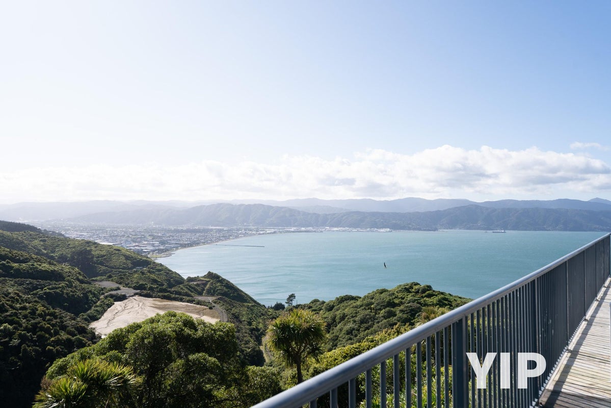 41A Tamworth Crescent, Newlands, Wellington - Carousel 1