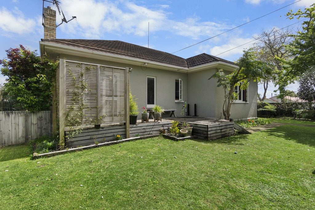 159 Grey Street, Hamilton East, Hamilton - Carousel 1