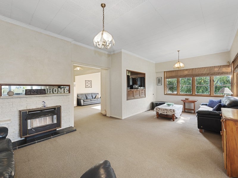 16 Cardrona Road, Beerescourt, Hamilton - Carousel 2