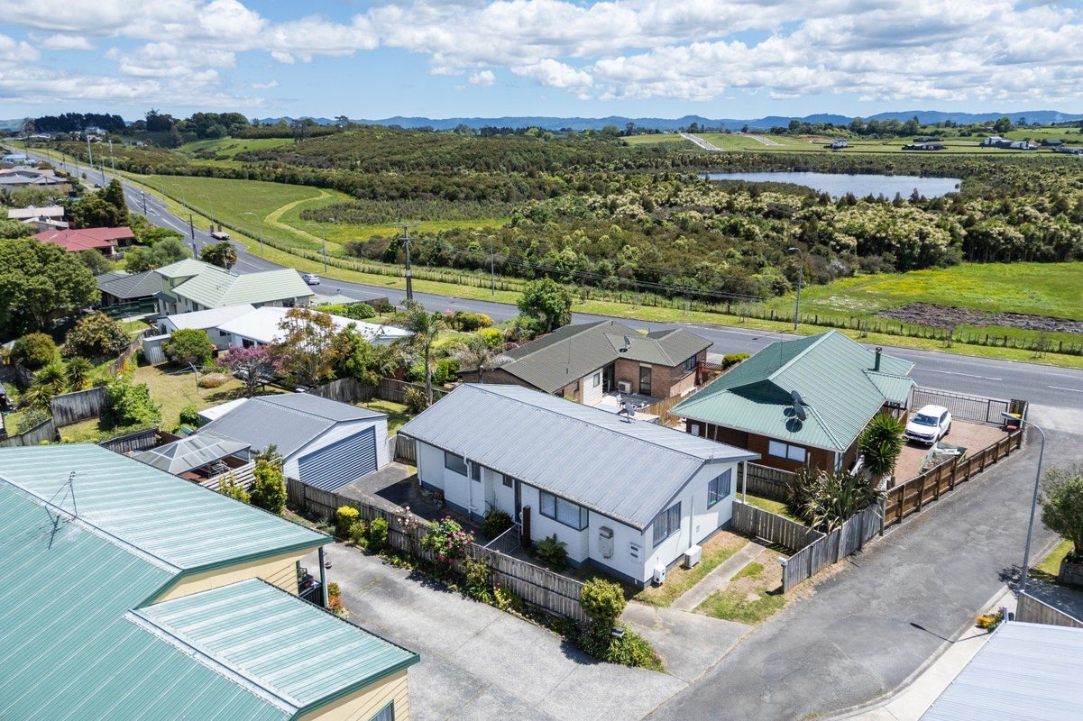 47 Baverstock Road, Nawton, Hamilton - Carousel 13