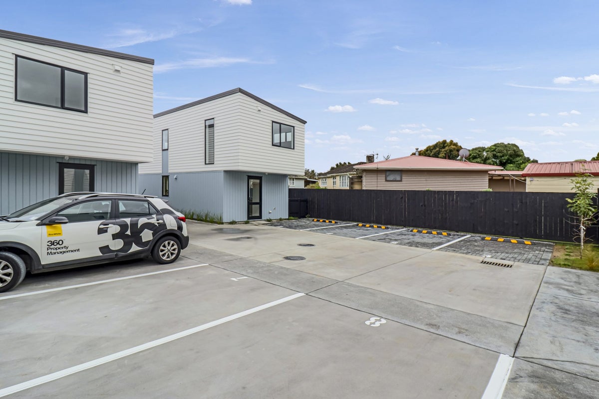 8 Derrett Place, Mangere Bridge, Auckland - Carousel 10