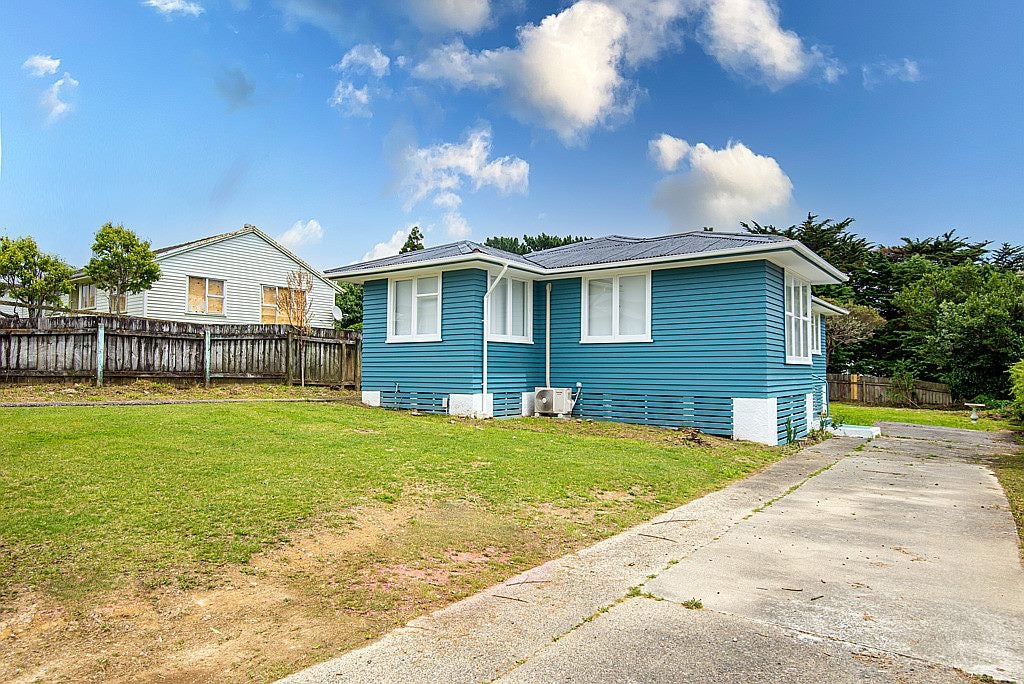 75 Kokiri Crescent, Waitangirua, Porirua - Carousel 2
