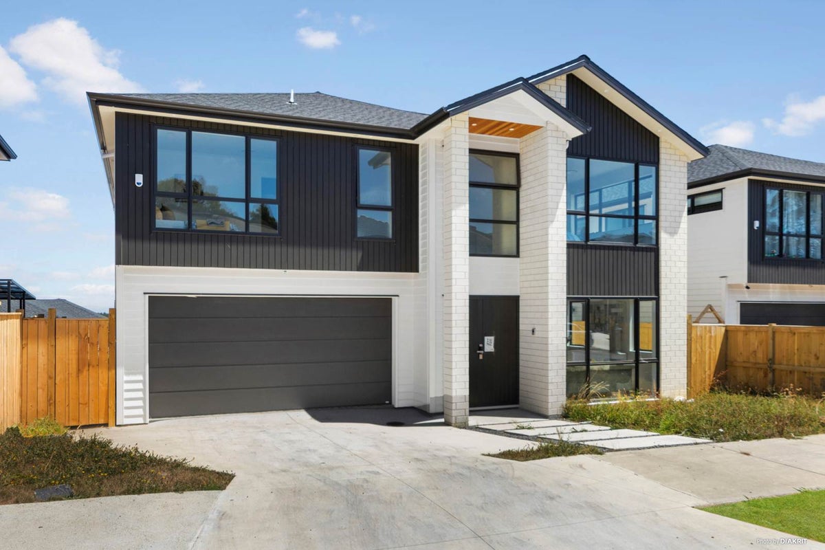 13 Barley Road, Flat Bush, Auckland - Carousel 1